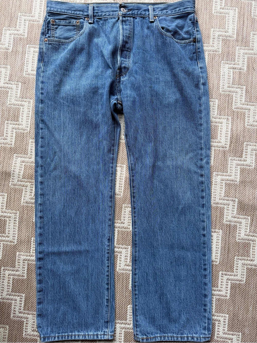 Levis 501 Original Fit Button Fly Jeans Mens 36x30 Blue Denim Medium Wash